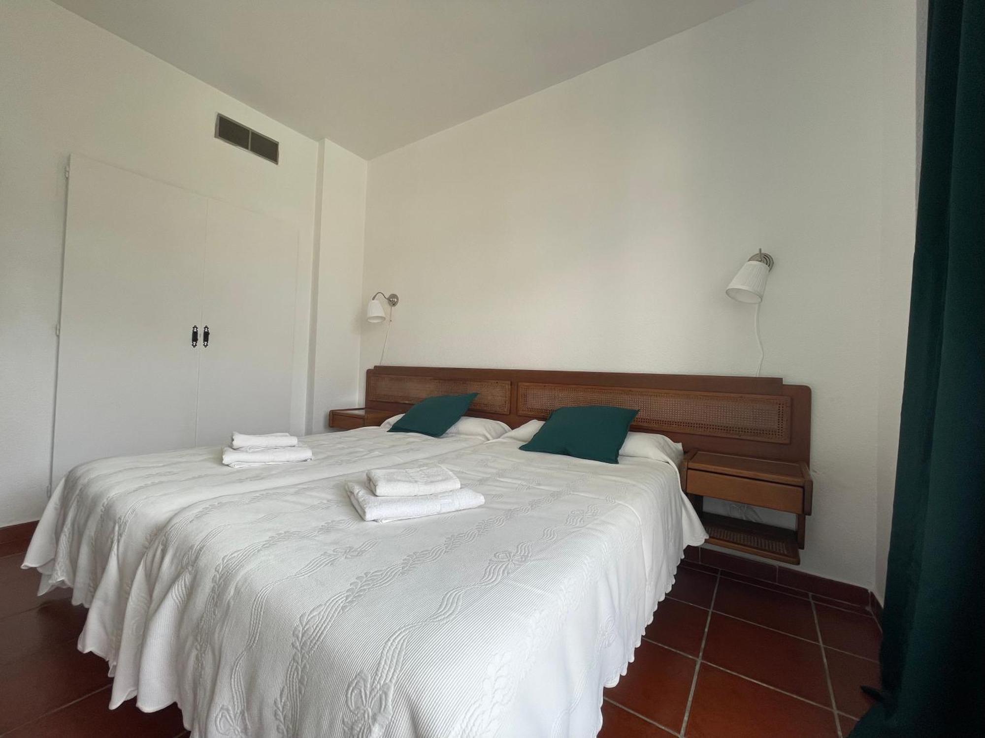 Apartamentos La Roca Rentals 토레몰리노스 외부 사진