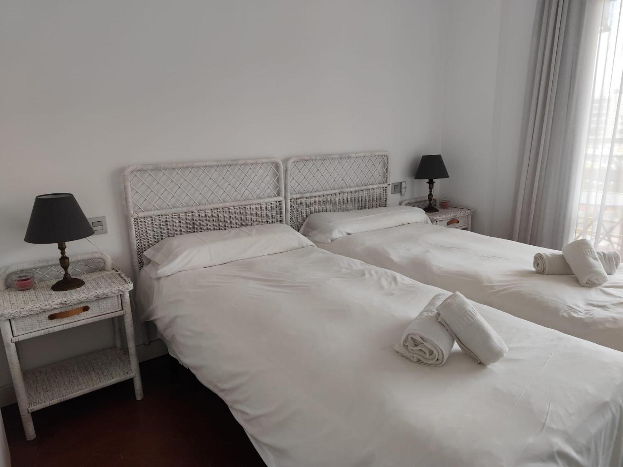 Apartamentos La Roca Rentals 토레몰리노스 외부 사진